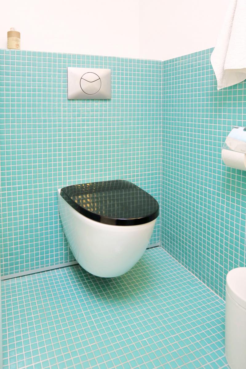 Musta kylpyhuone, Helsinki